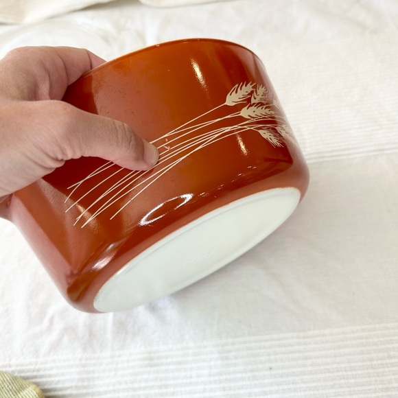 Vintage Pyrex Corning Autumn Harvest Wheat Casserole Dish 2.5L with Lid - Picture 10 of 16